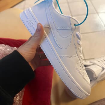 Exijo devolución urgente por Zapatos de Voghion defectuosos