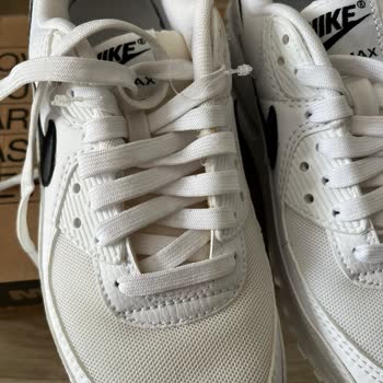 Kullanılmış Görünen Nike Air Max 90 Kadın Beyaz Sneaker İçin Hızlı İade Talebi