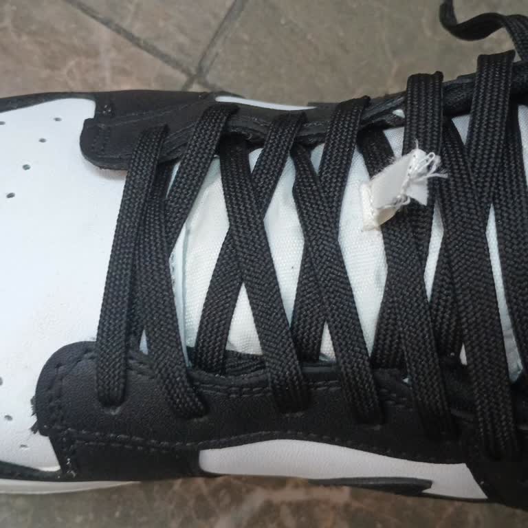 Nike Dunk Low Bağcık Kısmı Kısa Sürede Koptu Değişim Talebi