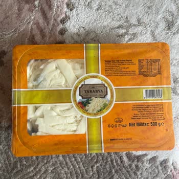 Açılmamış A101 Tarabya Tam Yağlı Eritme Peyniri Küflü Çıktı