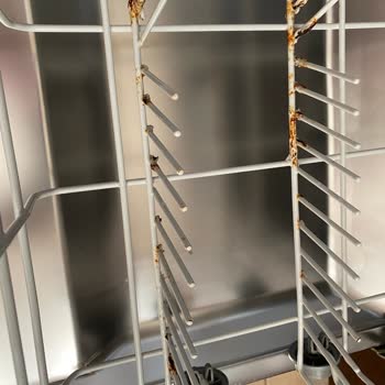 Arçelik Bulaşık Makinesinin Alt Sepeti Paslandı Sağlık Riski Ve Ücretsiz Değişim Talebi