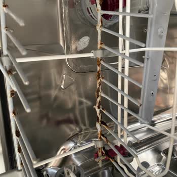 Arçelik Bulaşık Makinesinin Alt Sepeti Paslandı Sağlık Riski Ve Ücretsiz Değişim Talebi