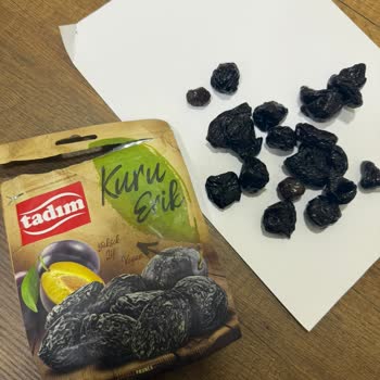 Tadım Kuru Üzüm Paketi İçinde Zeytin Ve Bilinmeyen Şeffaf Madde