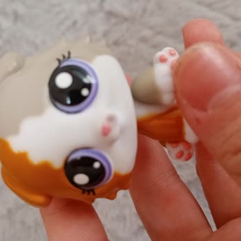 Littlest Pet Shop Figürlerinde Aniden Oluşan Kararmalar Ve Değişim Talebi