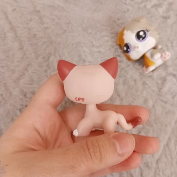 Littlest Pet Shop Figürlerinde Aniden Oluşan Kararmalar Ve Değişim Talebi