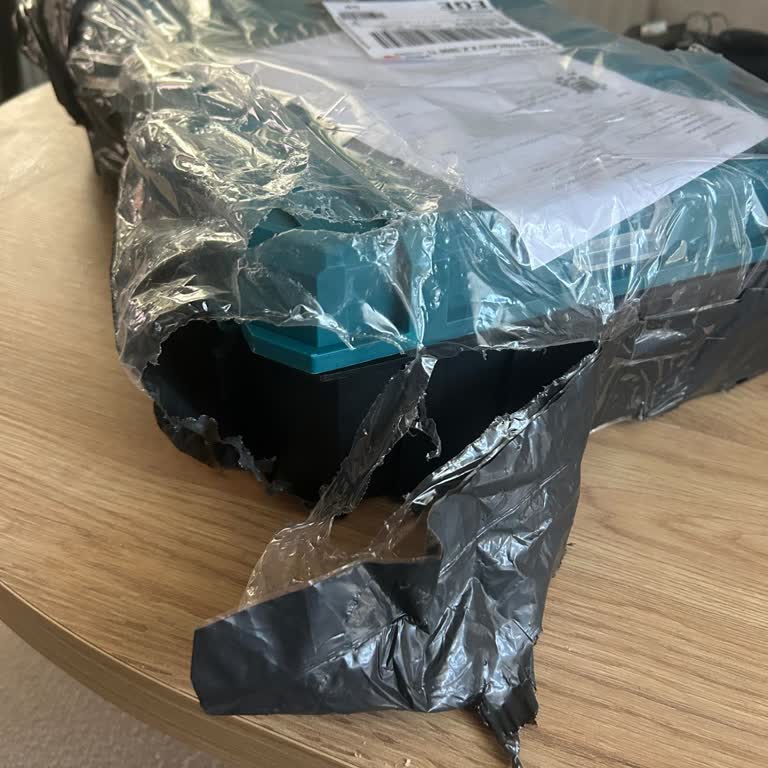 Kırık Çanta Ve Hızlı Çözüm Talebi