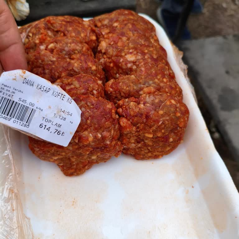 Fixgross Hasköy Şubesinin Aşırı Tuzlu Köftesi İçin İade Talebi