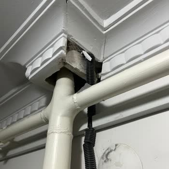 Türk Telekom’un Fibre Dönüşüm Çalışması Binamıza Delik Açtı Ve Zarar Verdi