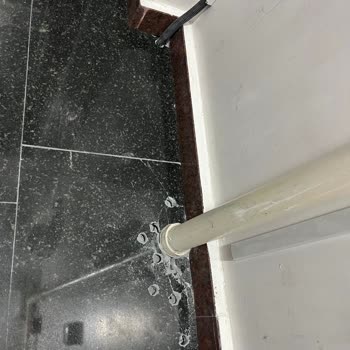 Türk Telekom’un Fibre Dönüşüm Çalışması Binamıza Delik Açtı Ve Zarar Verdi