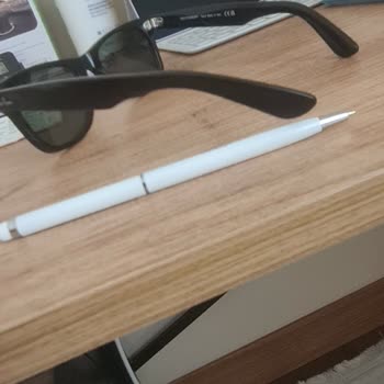 Rayban 4340 601 Model Gözlüğümde Üretim Hatası Sap Düz Durmuyor