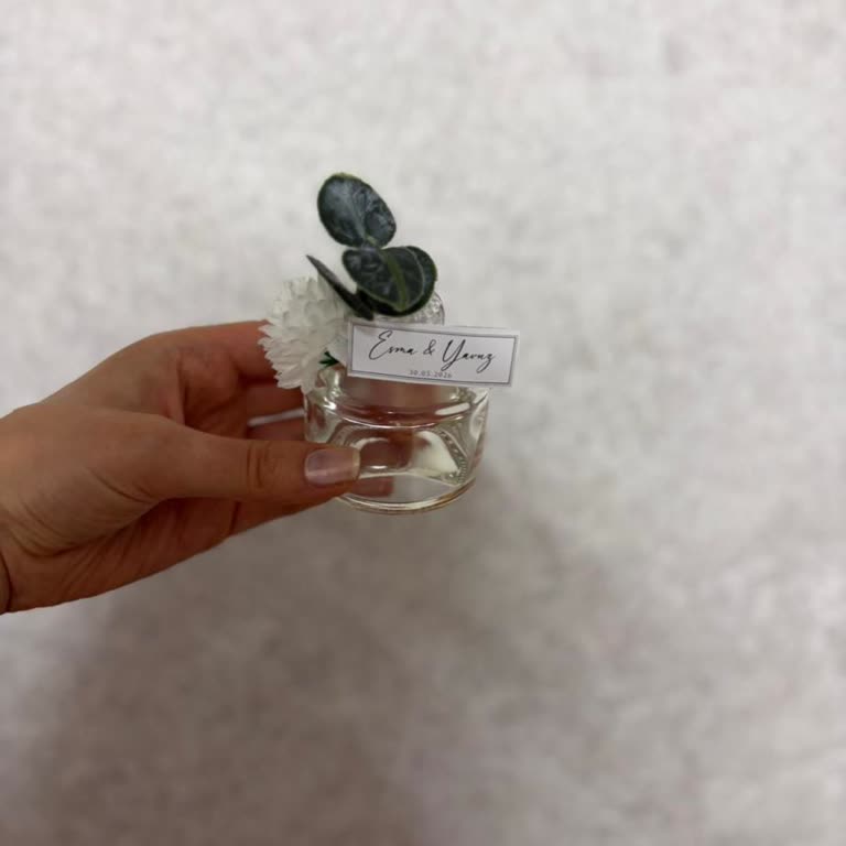 Yanlış Tarihli Nişan Hediyesi Ve Geciken Etiket Sorunu