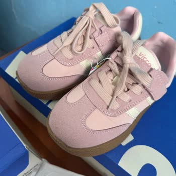 Satın Alınan Vicco Forza Sneaker’da Görseldeki İnci Fiyonk Eksik