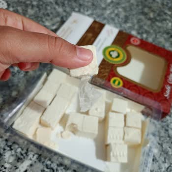 Yazganoğlu Çekme Helvada Yabancı Poşet Parçaları Ve Bayatlık Sorunu