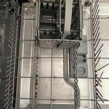 Teka Bulaşık Makinesinde Sepet Paslanması Ve Kopması