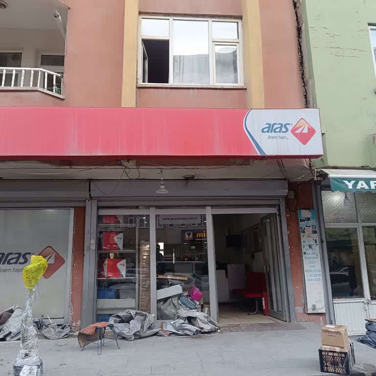 Aras Kargo’da Hasarlı Far Teslimatı Ve Özensiz Paketleme Şikayeti