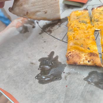 Unla Kaplı Pide, Tatı Bozan Ve Rahatsız Eden Bir Deneyim