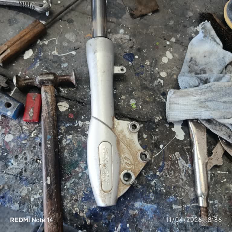 RS4 Motorunun Ön Amortisöründe Yaşanan Sorun Ve Parça Bulunamaması