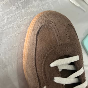 Adidas Spezial Ayakkabısında İlk Kullanımda Açılma