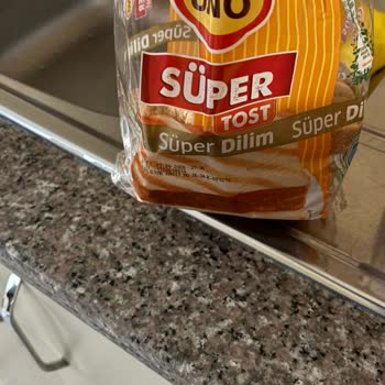 UNO Süper Tost Ekmeği Dilimleri Parçalanmış, Kalite Kontrolü Yetersiz