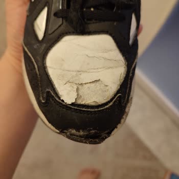 Ayakkabının 4 Ayda Yırtılması Ve Şikayetimin Reddedilmesi