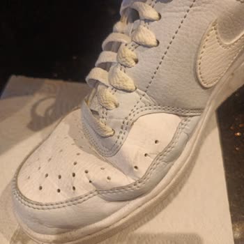 Ayıplı Nike Sneaker’da Deri Çatlaması, İade Talebi Reddedildi