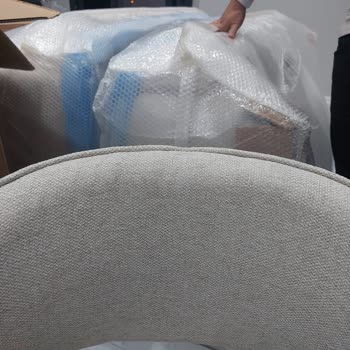 Defolu Sandalyeler İçin Verilen Sözler Sürekli İhlal Ediliyor