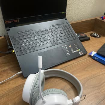 LED Işığı Açıldığında Kulaklıkta Cızırtı Sesi Ve İade Talebi