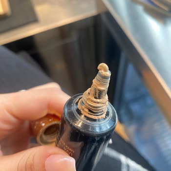 Selin Beauty Fondöteniyle İlgili Siyah Sıvı Şikayeti