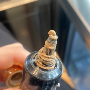 Selin Beauty Fondöteniyle İlgili Siyah Sıvı Şikayeti