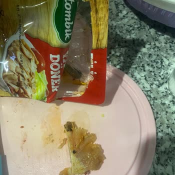 Hazır Dönerde Çiğ Tavuk Parçaları Çıktı: Sağlık Riski