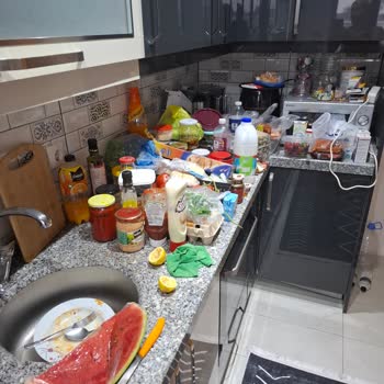 Garanti Kapsamındaki Buzdolabının Soğutmaması Ve Sürekli Parça Değişimi Sonrası Ürün Değişimi Talebi