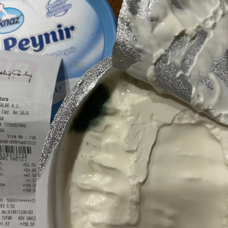 BİM Şubesinden Alınan Taze Peynirde Küflü Ürün Şikayeti