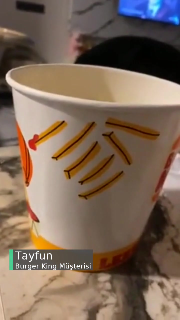 Burger King Sözde Kova Boy Gerçekçe Bardak videonun kapak resmi