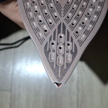 Alt Taban Kırılan Philips Azur Buharlı Ütü İçin Garanti Kapsamında Hızlı Çözüm Talebi