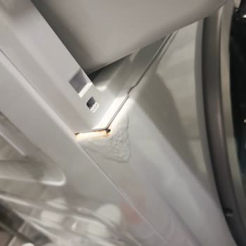 Arçelik Çamaşır Makinesinde Deterjan Haznesi Su Kaçırıyor, Garanti Kapsamında Kasa Değişimi Reddedildi