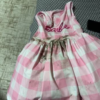 Barbie Çocuk Elbisesi Çamurla Kaplı Geldi, Hemen Değişim İstiyorum