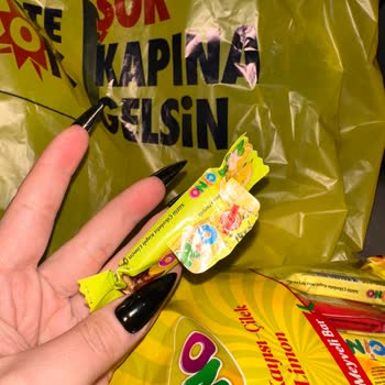 Şok Marketler Satın Alınan Cino Barında Patlak Paket Ve Bozuk Ürün