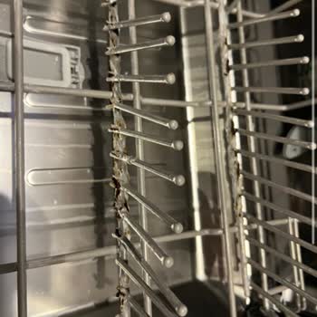 Samsung Bulaşık Makinesinin Alt Sepet Tellerindeki Çürüme Ve Paslanma