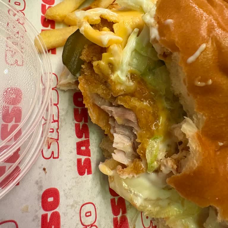 Çiğ Tavuk Burger İçin İade İsteği Ve Sağlık Riski