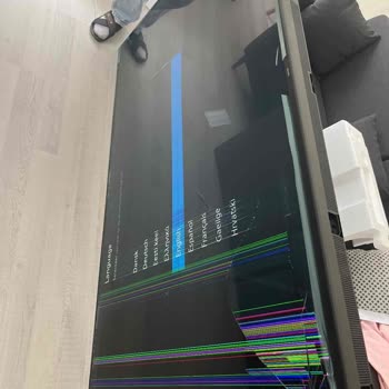 Media Markt'ta Kırık Televizyon İçin Uzun Süreli Cevapsızlık Ve Değişim Talebi