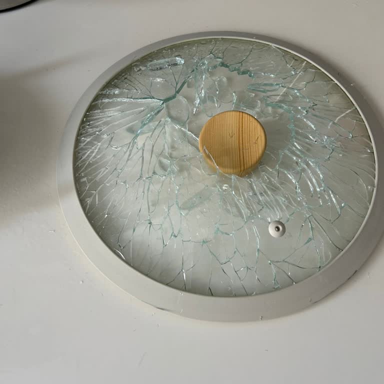 Emsan Mutfak Kapağım Patladı, Garanti Süresinde 300 TL Kupon Teklifiyle Yetinmedi