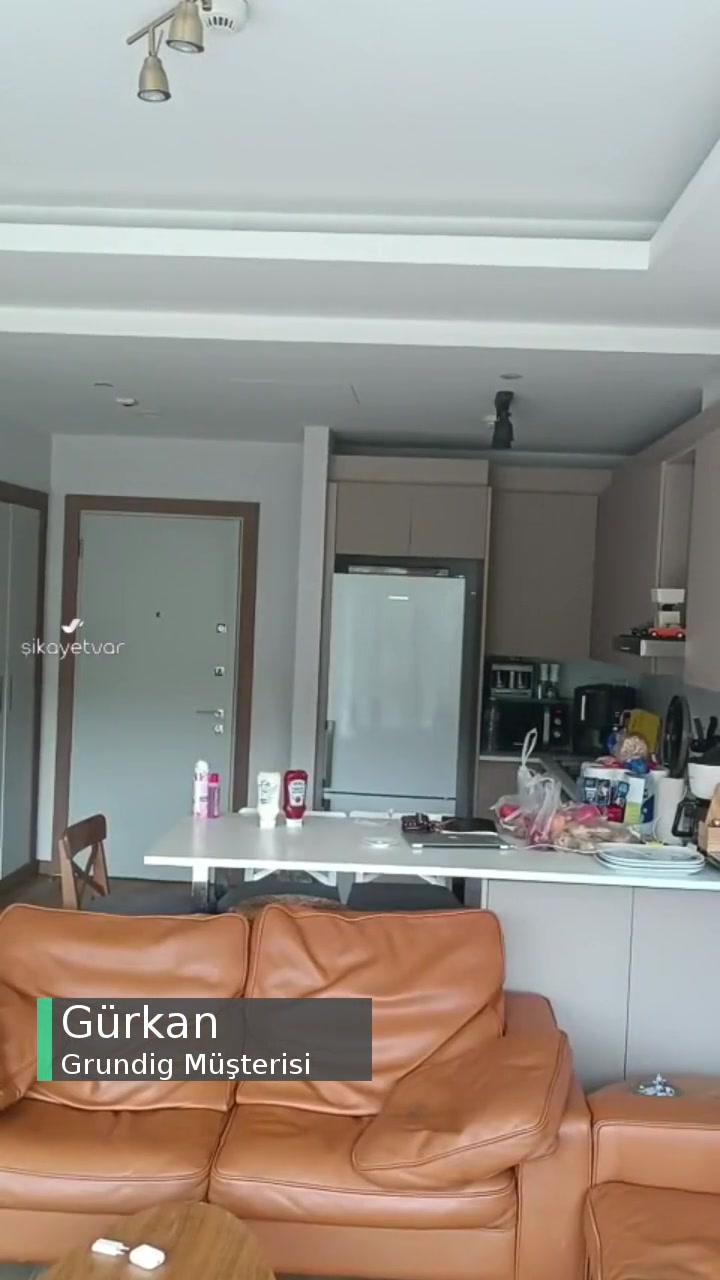 Grundig Böyle Bir Ses Normal İse Ben Normal Değilim! videonun kapak resmi