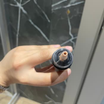 Mac Kayseri Mağazasında Bozuk Makyaj Kalemi Değişim Talebi