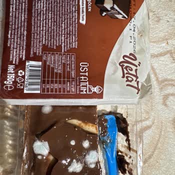 Şok Markette Satılan Şölen Tatlısı Süresi Geçmiş Ve Küflü Çıktı