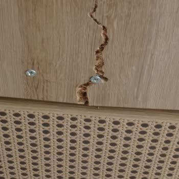 Gece Çatlayan Ranzada Güvenlik Endişesi Ve Garanti Reddi