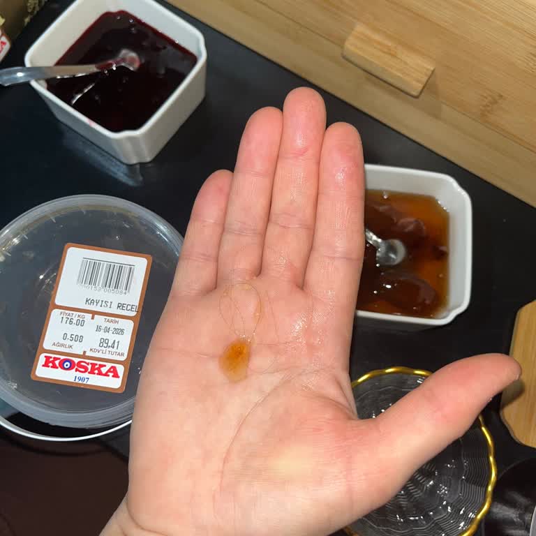 Koska Kayısı Reçelinde Saç Bulunması Hijyen Şikayeti