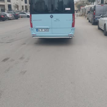 Minibüs Şoförünün Agresif Davranışı Ve Rota Dışı Sürüşü Yolcu Güvenliğini Tehlikeye Attı