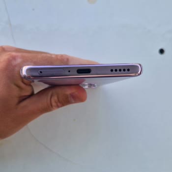 Kırılmaz Iddiası Aldatıcı: Ultra Dayanıklı Telefon İlk Düşte Kırıldı