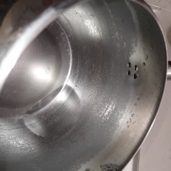 Abant 5 L Su Şişelerinde Tortu Ve Kireç Sorunu