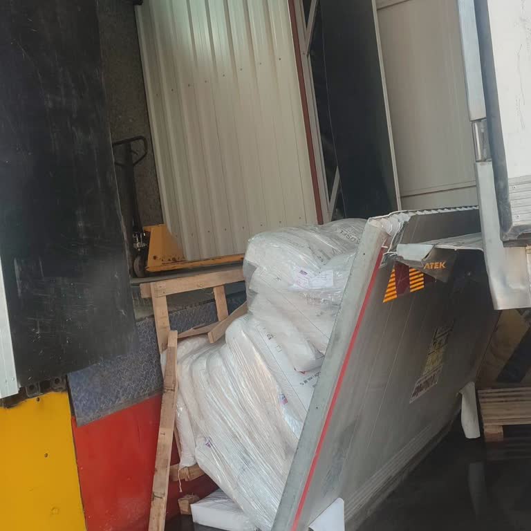 Atek Lift 2 Ton Kapasiteli Platform Kırıldı Ve Güvenlik İle Değişim Talep Ediliyor